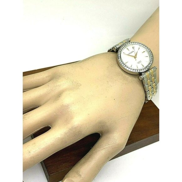 Citizen Women\'s Watch ER0216-67D Quartz White Mother of Pearl Dial Two Tone 30mm